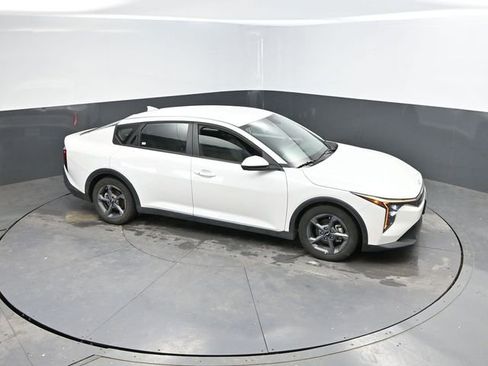 Used 2025 Kia K4 FWD image 37