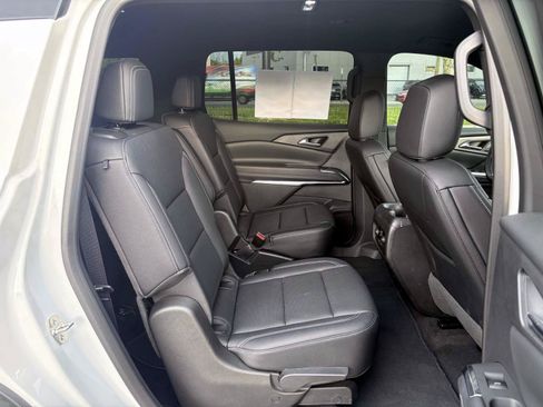 Used 2025 Chevrolet Traverse LT w/ Driver Confidence Package AWD/4WD image 25