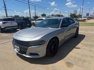 Used 2018 Dodge Charger SXT w/ Blacktop Package image 1