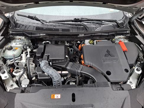 Used 2024 Mitsubishi Outlander SE AWD/4WD image 28