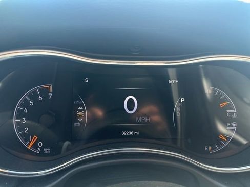 Used 2022 Jeep Grand Cherokee Laredo E w/ Security & Convenience Group AWD/4WD image 19