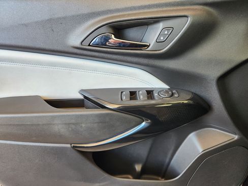 Used 2024 Chevrolet Trax LT image 23