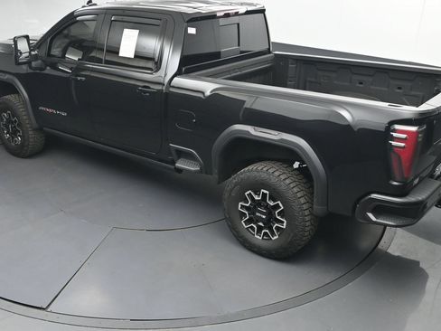 Used 2024 GMC Sierra 2500 AT4X AWD/4WD image 37