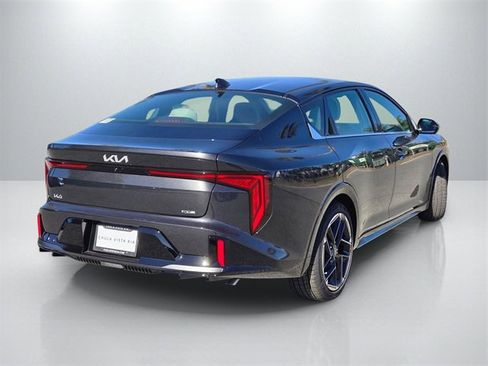 New 2025 Kia K4 GT-Line image 5