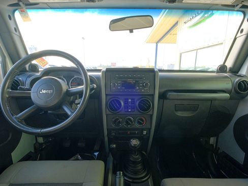 Used 2010 Jeep Wrangler Unlimited Sport image 33