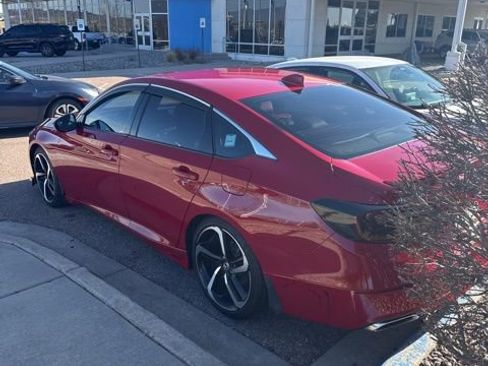 Used 2018 Honda Accord Sport image 8