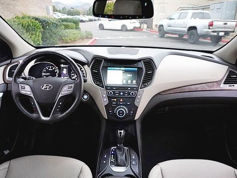 Used 2018 Hyundai Santa Fe Sport image 20