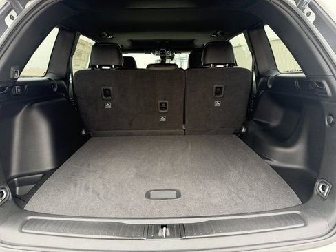 New 2025 Jeep Grand Cherokee Laredo image 10