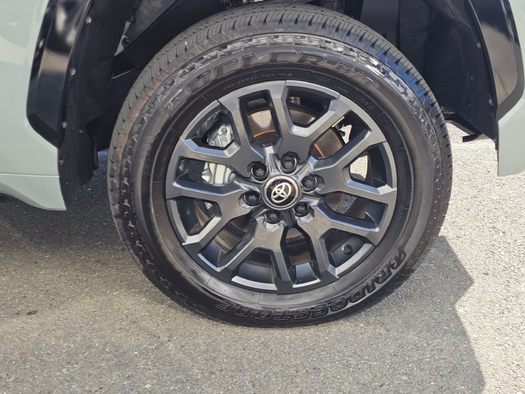 Used 2026 Toyota Tundra Platinum AWD/4WD image 16