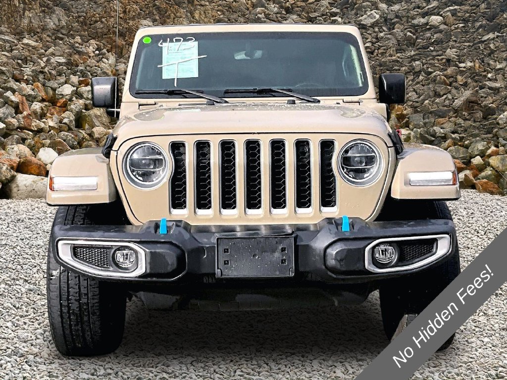 Used 2022 Jeep Wrangler Unlimited Sahara w/ Cold Weather Group AWD/4WD image 3