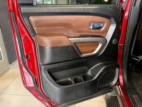 Used 2024 Nissan Titan Platinum Reserve w/ Moonroof Package AWD/4WD image 22