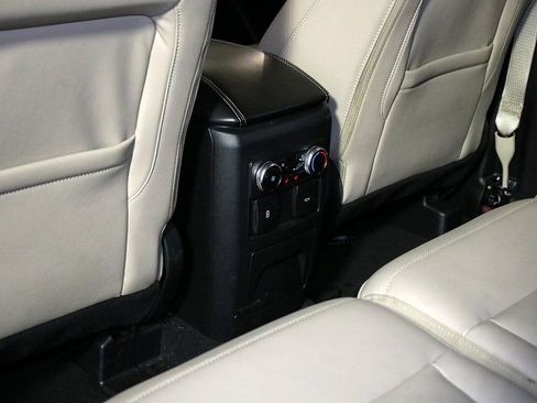 Used 2023 Ford Explorer Limited image 16