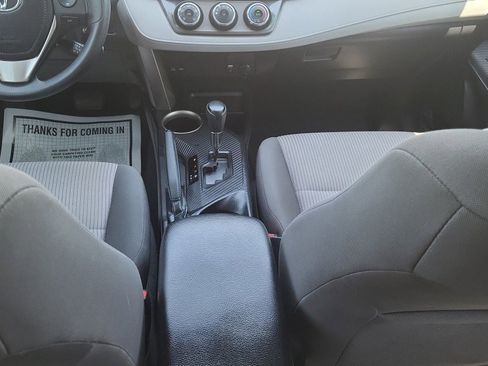 Used 2013 Toyota RAV4 LE FWD image 27