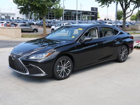 Used 2025 Lexus ES 300h w/ Premium Package FWD image 5