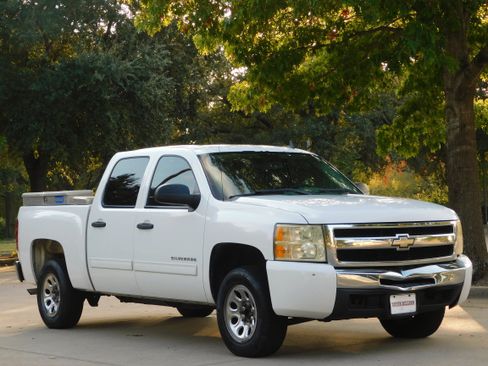 Used 2010 Chevrolet Silverado 1500 LS image 11