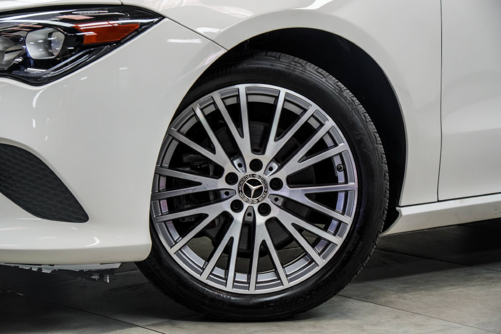 Used 2022 Mercedes-Benz CLA 250 4MATIC image 4