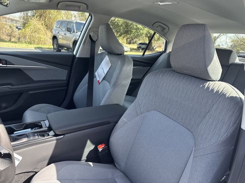 New 2025 Toyota Camry LE w/ Convenience Package FWD image 16