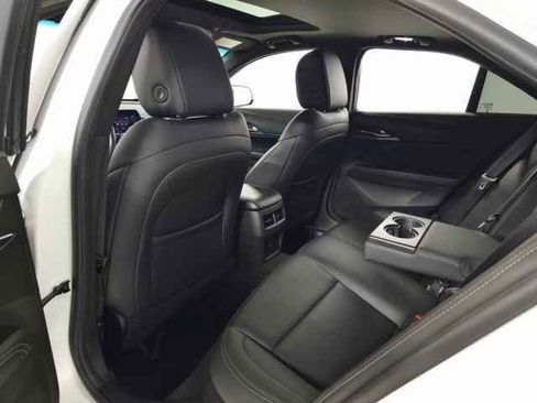 Certified 2022 Cadillac CT4 Luxury w/ Sun And Sound Package image 39