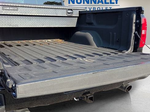 Used 2017 Chevrolet Silverado 1500 LT w/ All Star Edition AWD/4WD image 11