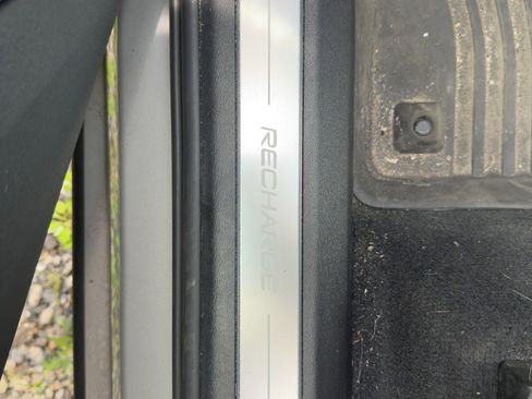 Certified 2023 Volvo XC90 T8 Plus w/ Protection Package Premier image 10