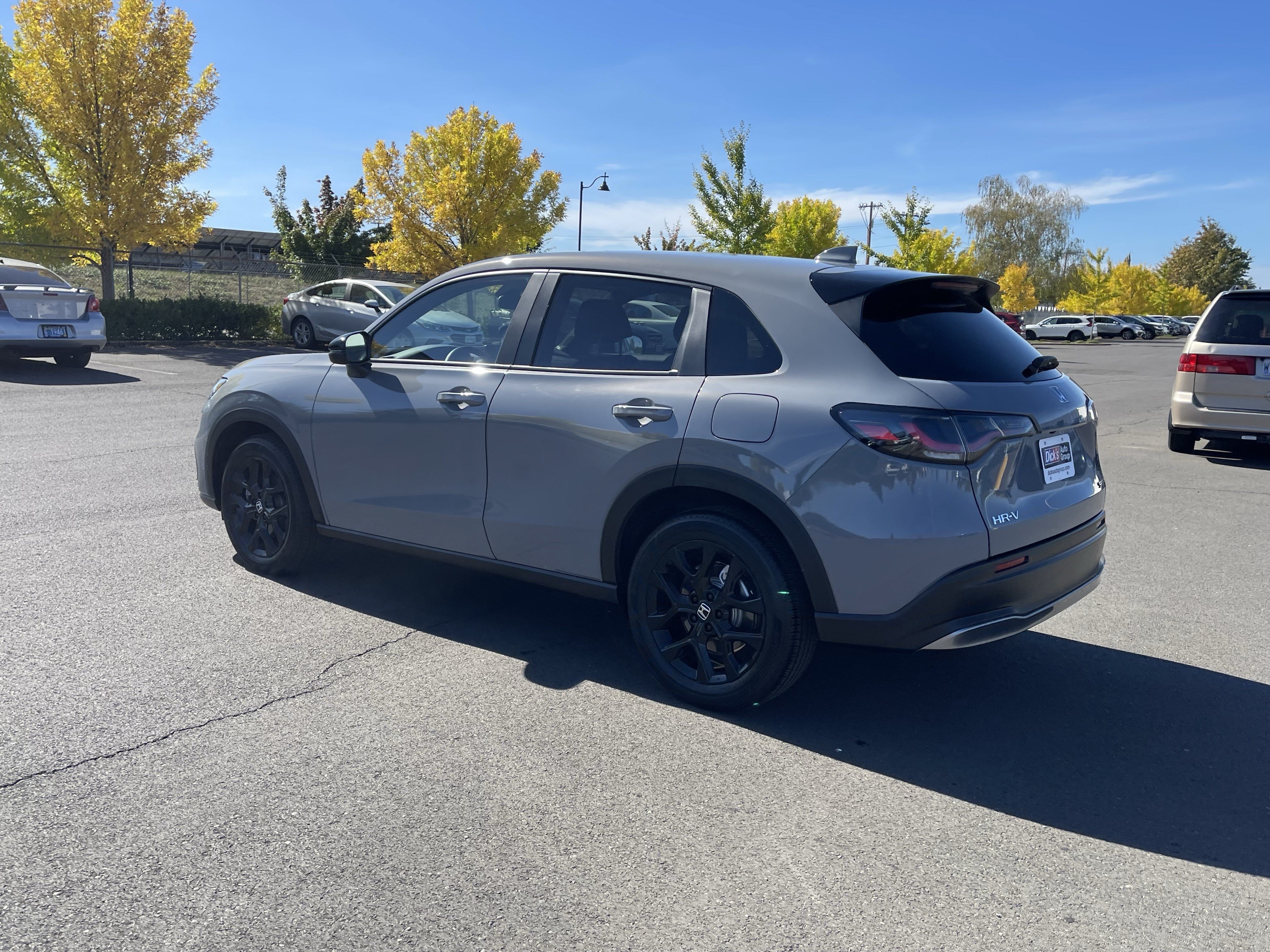 Used 2025 Honda HR-V Sport image 3