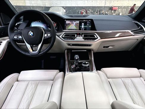 Used 2023 BMW X5 xDrive40i w/ Executive Package AWD/4WD image 17
