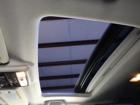 Used 2020 Toyota 4Runner SR5 Premium image 25