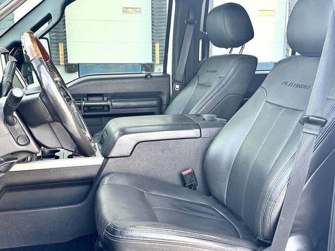 Used 2016 Ford F250 Platinum w/ Platinum Package AWD/4WD image 9