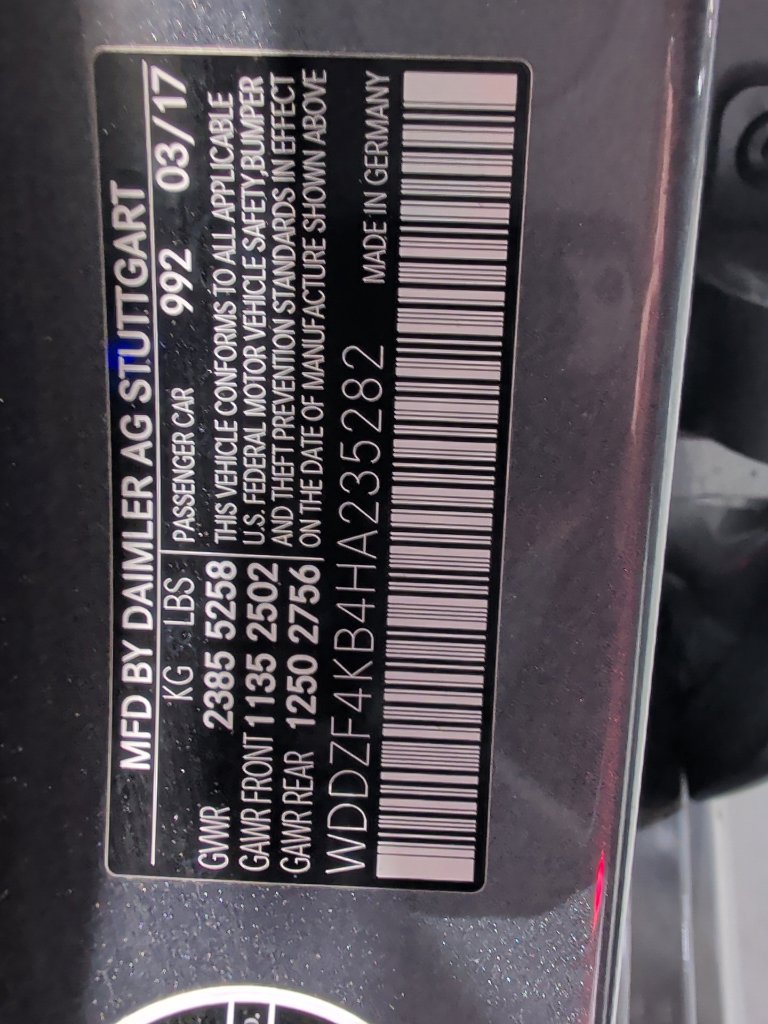 Used 2017 Mercedes-Benz E 300 4MATIC image 3