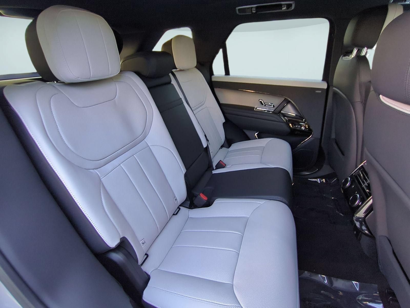 Used 2024 Land Rover Range Rover Sport Dynamic SE AWD/4WD image 29