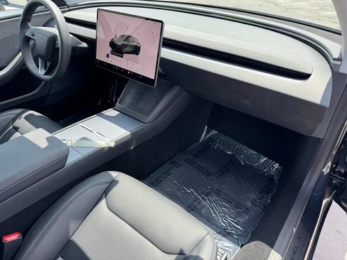 Used 2025 Tesla Model 3 Long Range RWD image 5