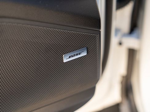 Used 2025 Porsche Cayenne image 11