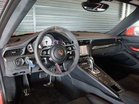 Used 2016 Porsche 911 GT3 RS image 4