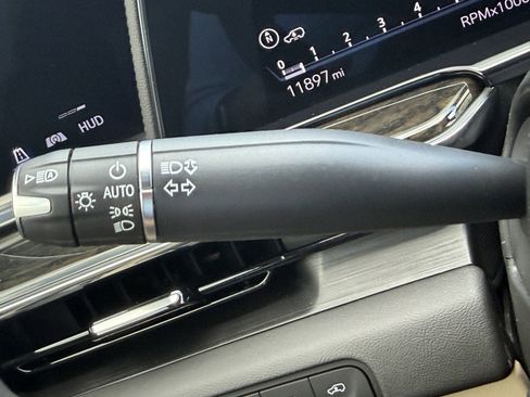 Certified 2024 Cadillac Escalade ESV Premium Luxury w/ Performance Package image 27