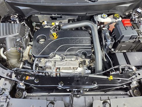 Used 2025 Chevrolet Equinox LT FWD image 29