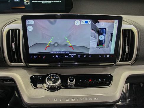 Certified 2025 Ford Expedition Active AWD/4WD image 27