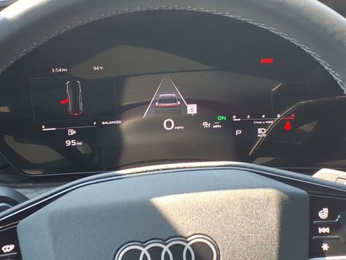 Used 2025 Audi Q5 Premium w/ Premium Plus AWD/4WD image 13