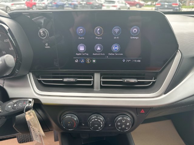 Used 2024 Chevrolet Trax RS FWD image 16