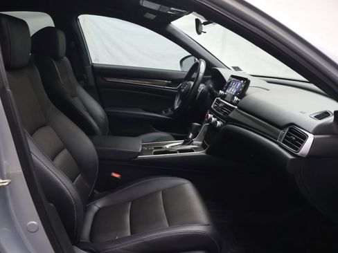Used 2020 Honda Accord Sport image 10