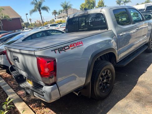 Used 2019 Toyota Tacoma TRD Off-Road w/ Technology Package AWD/4WD image 5