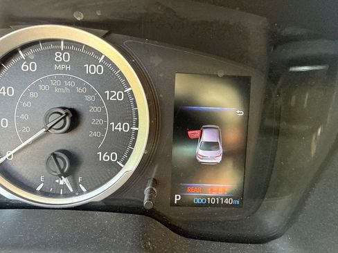 Used 2022 Toyota Corolla LE FWD image 16