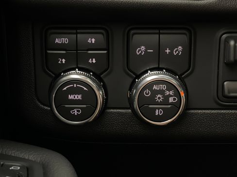New 2026 GMC Yukon XL Denali w/ Denali Reserve Package AWD/4WD image 28