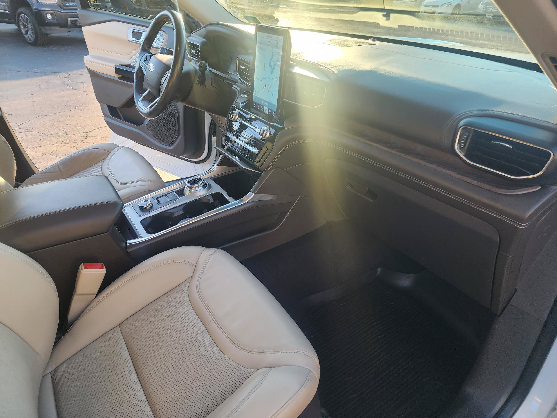 Used 2016 Ford Explorer Sport w/ Equipment Group 401A AWD/4WD image 11