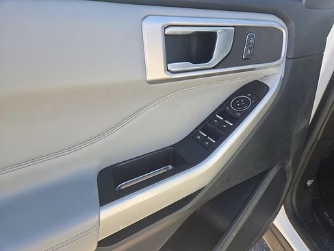 Used 2022 Ford Explorer XLT w/ Equipment Group 202A image 21