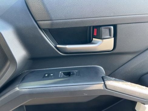 Used 2024 Toyota Tacoma TRD Off-Road image 32