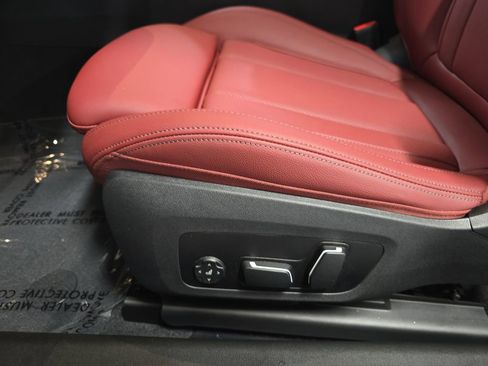 Used 2025 BMW M240i xDrive Coupe AWD/4WD image 28