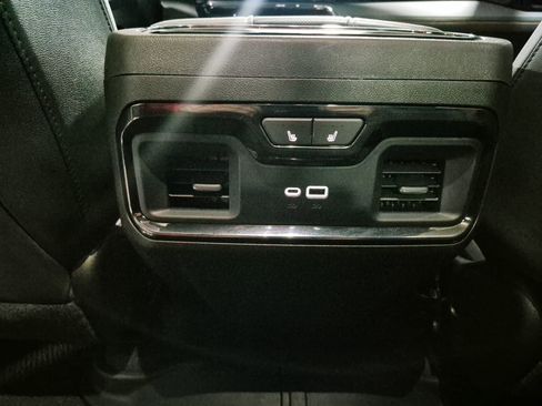 Certified 2023 GMC Sierra 1500 AT4 w/ Technology Package image 23