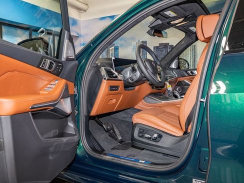 New 2026 BMW ALPINA XB7 AWD/4WD image 13