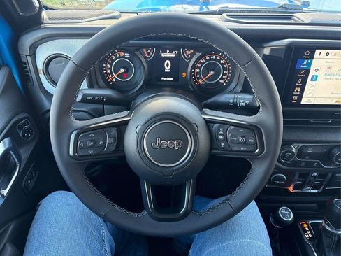 New 2026 Jeep Gladiator Sport AWD/4WD image 13