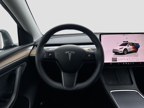 Used 2023 Tesla Model Y Long Range AWD/4WD image 14
